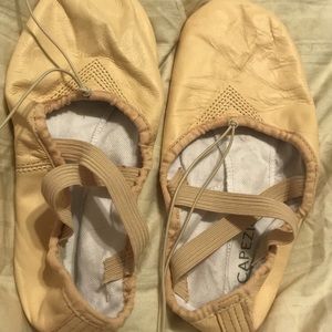 CAPEZIO BALLET SLIPPERS (leather cobra)